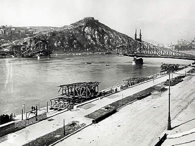 Szabadsag Bridge during WWII
