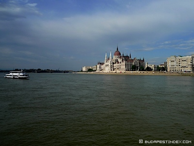 Tourist Boats in Budapest