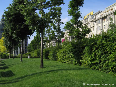 Budapest Routes. Deák tér