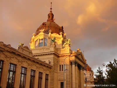 Budapest. Széchenyi Spa and Thermal Bath