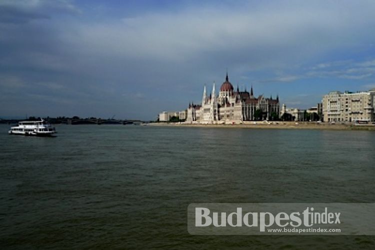 Tourist Boats in Budapest